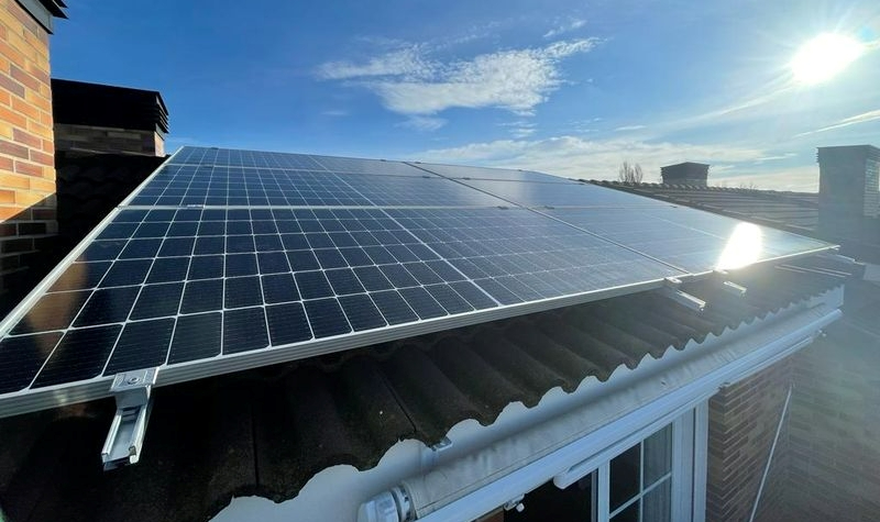 El Consistorio cambia de planes en torno a la instalación de placas solares en sus edificios