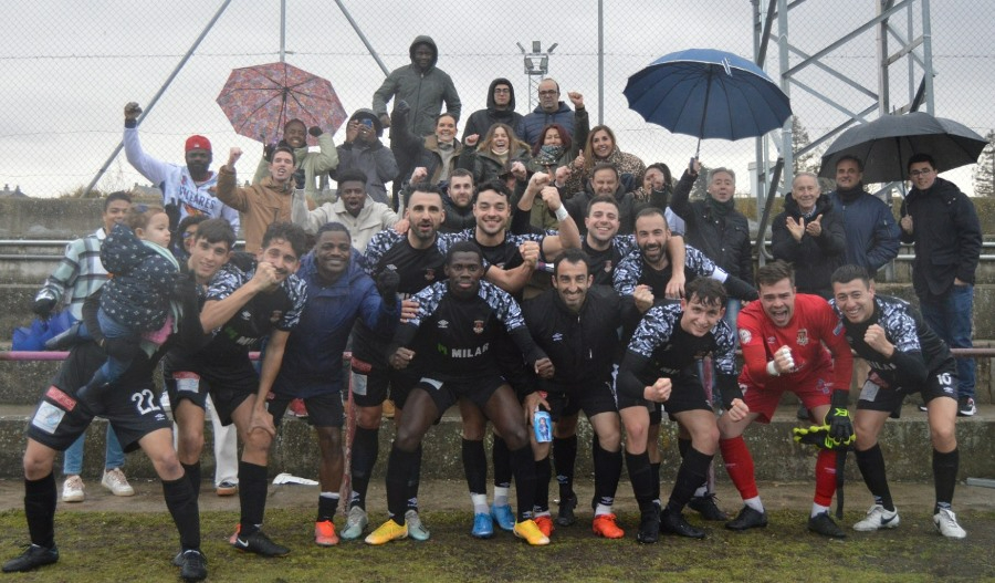 Un golazo de Sergi le da al Ciudad Rodrigo la victoria en el derby ante el Ribert