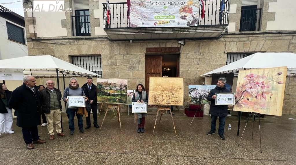 Montserrat Valera Mud se hace en La Fregeneda con el primer premio del concurso de pintura ‘Almendros Vivos’ 