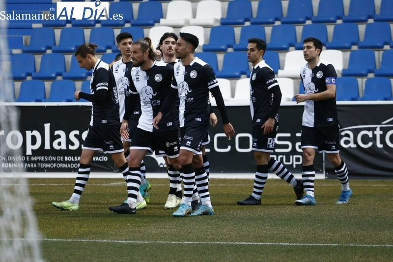 Unionistas se aferra a la salvación pese a verse todavía en descenso