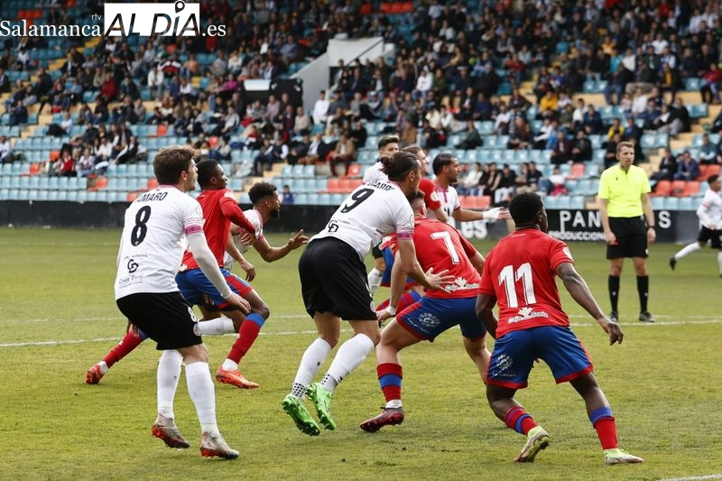Pablo Cortés aleja al Salamanca UDS del segundo puesto en su regreso al Helmántico con el colista (0-0)