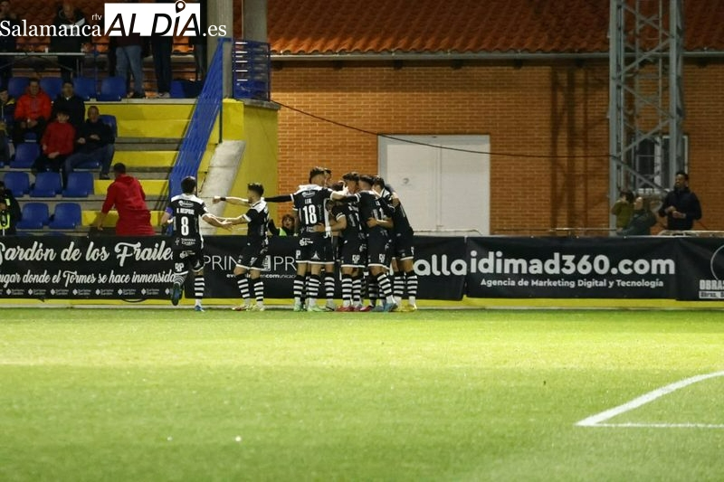 Unionistas se aúpa a la media tabla y respira aliviado