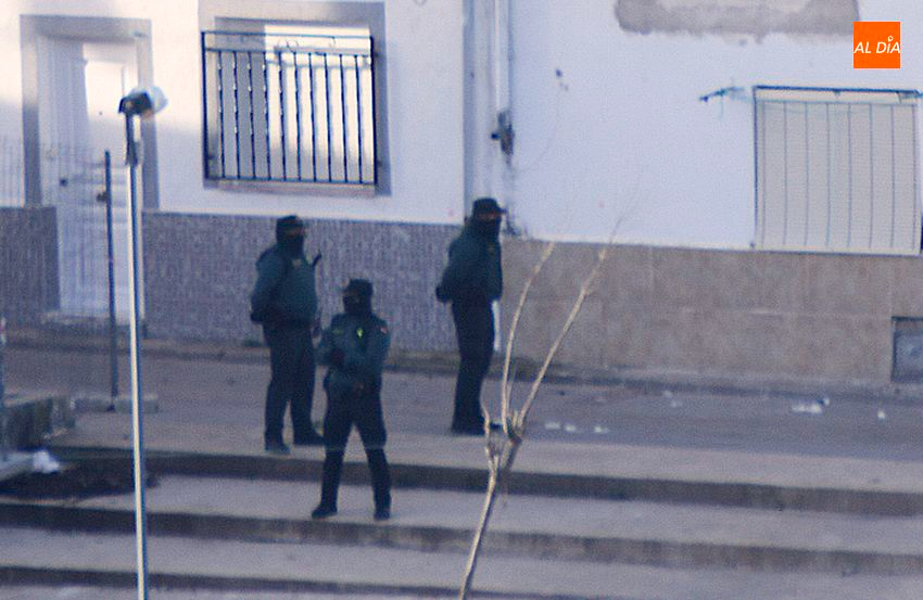 La Guardia Civil lleva a cabo una operación en el Arrabal del Puente