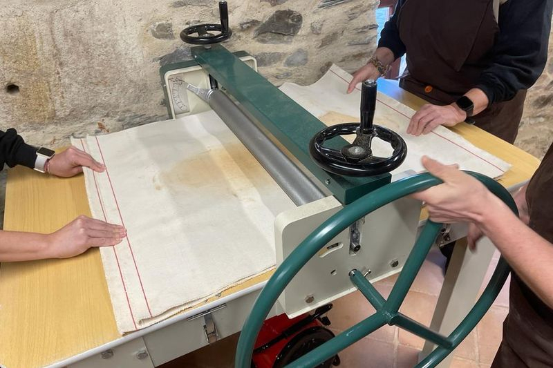 Primera toma de contacto con el barro en el AFE Aguamanil