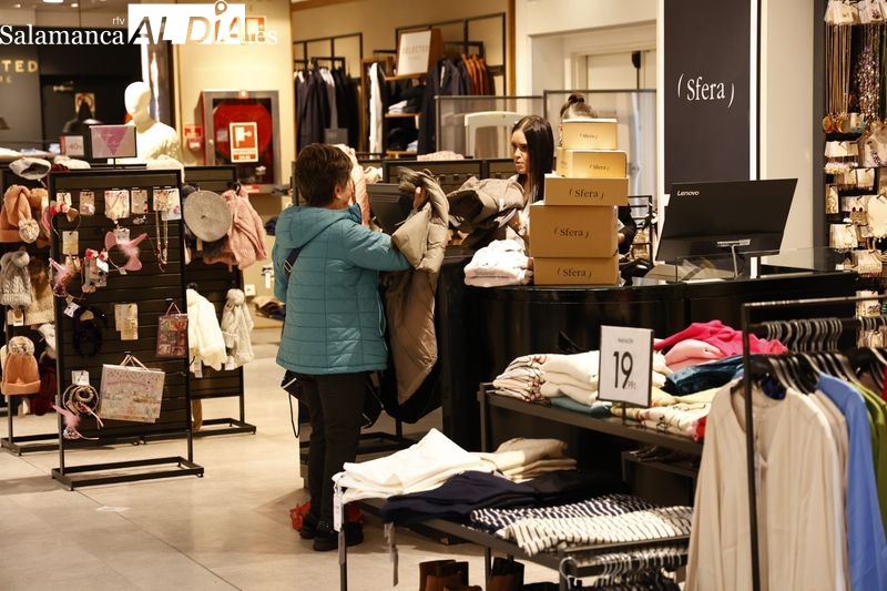 Subida salarial del 8,7% para los empleados de comercio en Salamanca