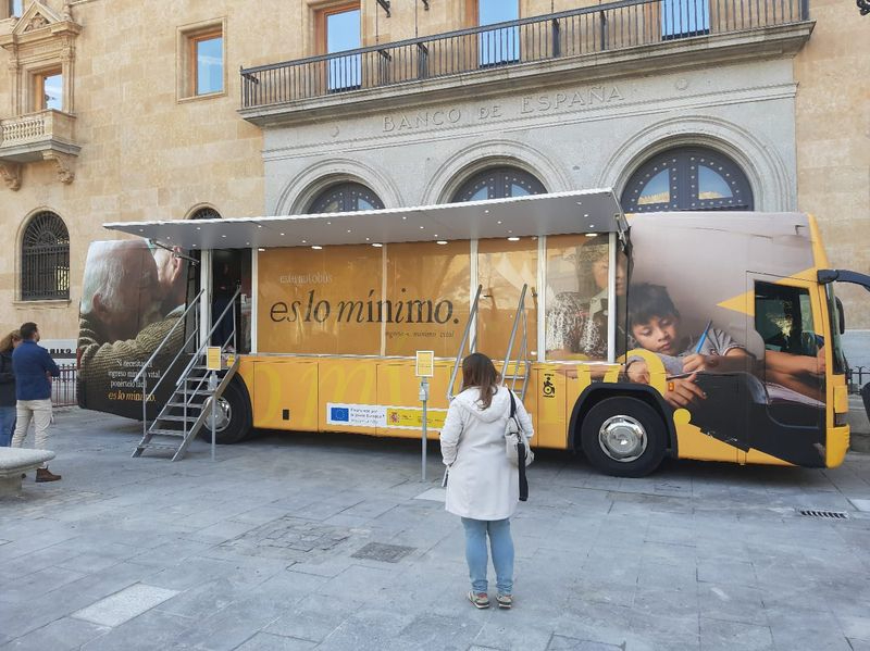 Tus dudas sobre el Ingreso Mínimo Vital se resuelven en la plaza de los Bandos