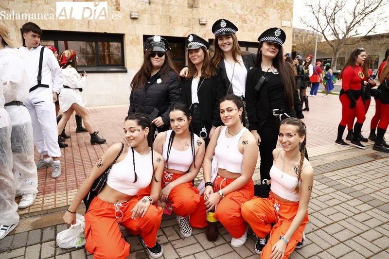 Disfraces y diversión en las fiestas de Economía 