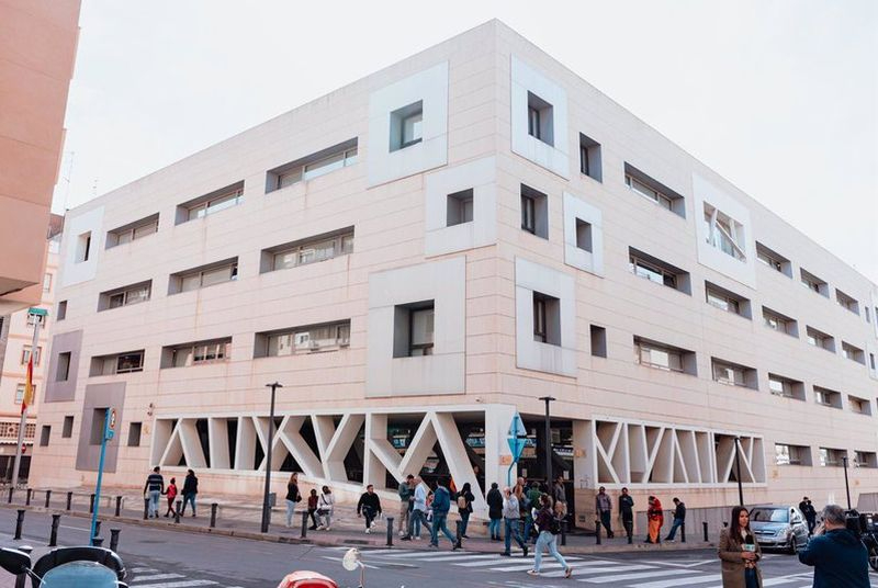 Dos detenidos por violar dos veces a una niña de 14 años en Alicante