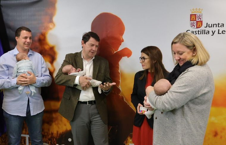 La Junta de CyL ya ha concedido 618 bonos nacimiento desde el 7 de febrero por importe de 982.000 euros