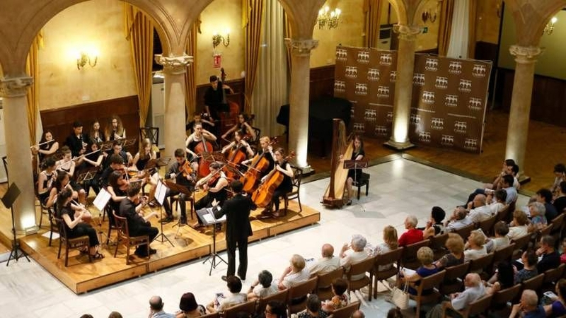 Conciertos, conferencias y varias comidas, para terminar el mes de marzo en el Casino