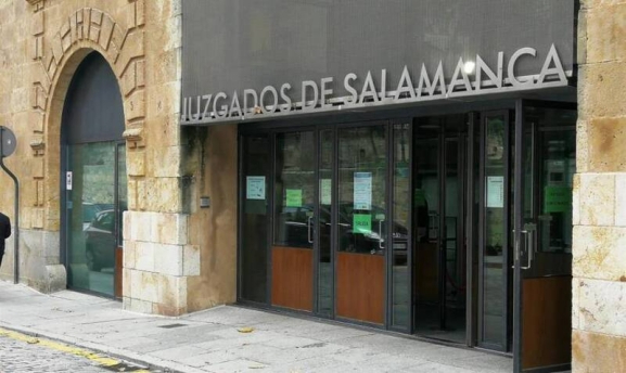 Primer condenado en Salamanca por enviar mensajes sexuales y amenazantes a una mujer por WhatsApp