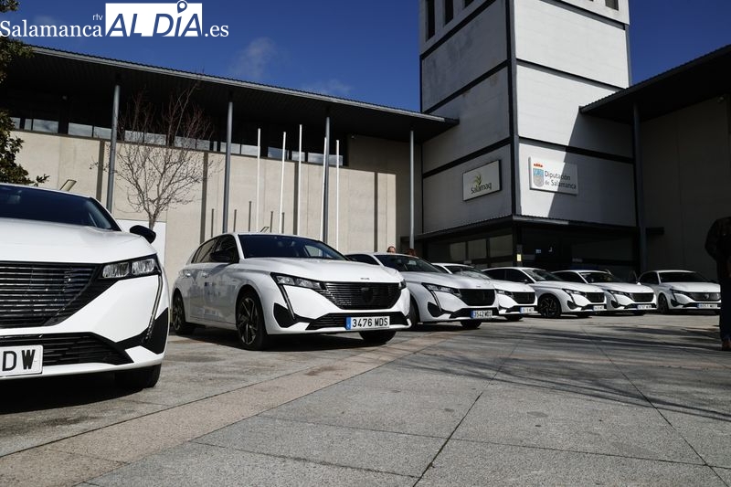 La Diputación de Salamanca estrena flota de vehículos híbridos