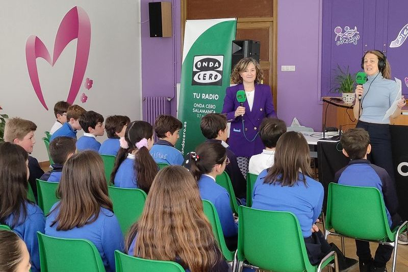 Interesante experiencia radiofónica para escolares del colegio Marista Champagnat
