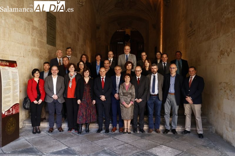 La USAL entrega los premios María de Maeztu y Gloria Begué en un acto celebrado en el Paraninfo