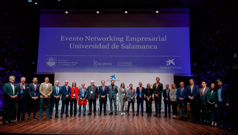 Alumni-USAL reconoce la labor de empresarios y directivos en sus Premios Cum Laude 2023