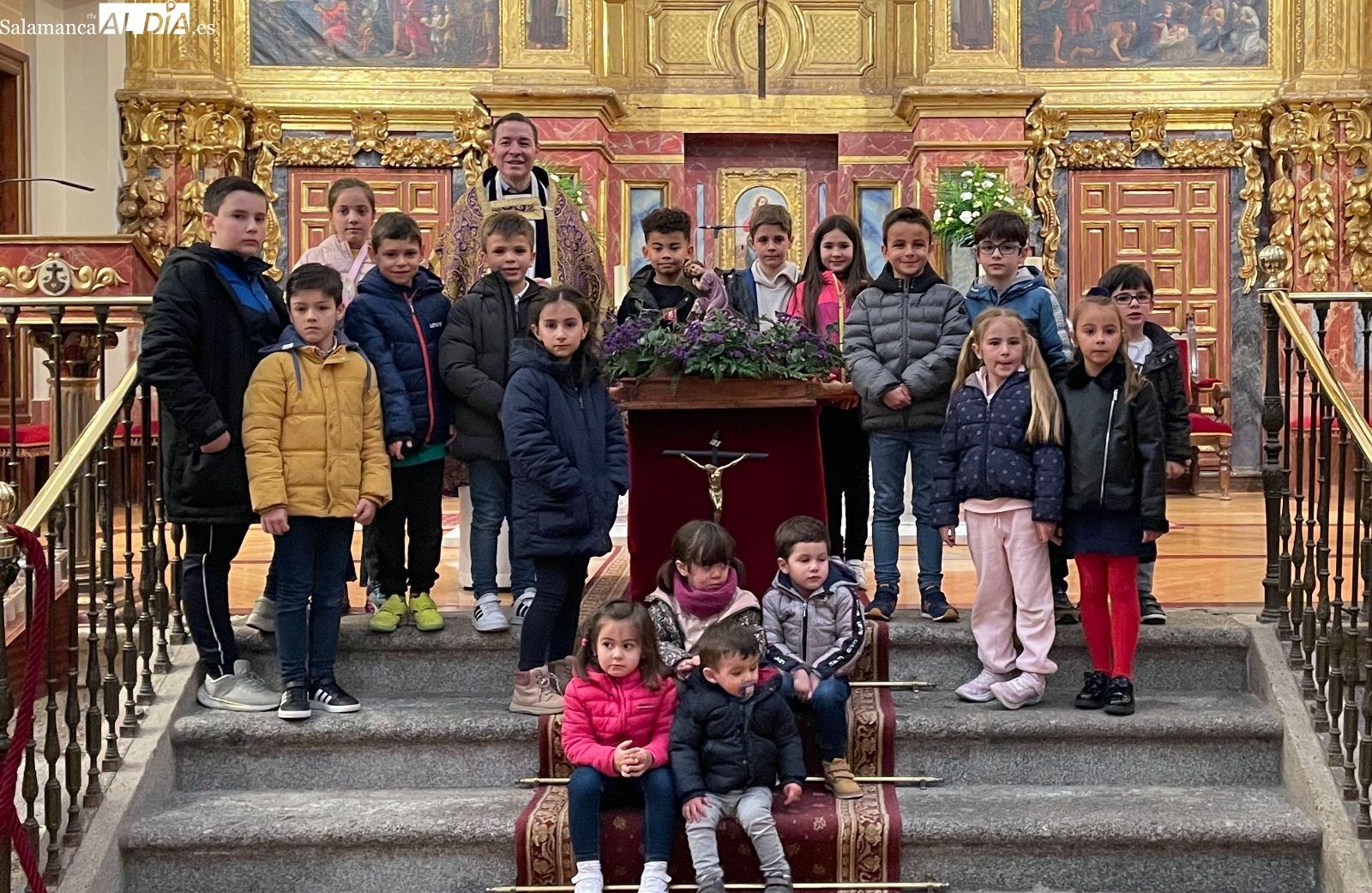 El Vía Crucis de los niños anuncia la cercanía de la Semana Santa
