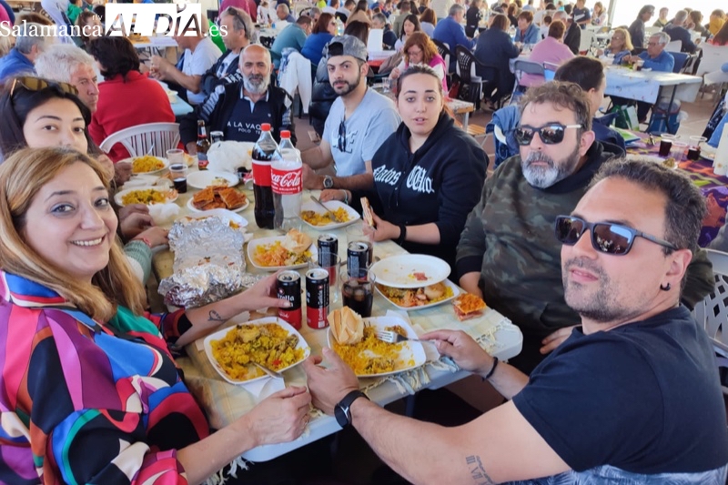 Una animada y multitudinaria paellada pone el broche de oro a las Fiestas del Voto en Villoria