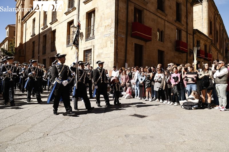 El público arropa al Jesús del Perdón