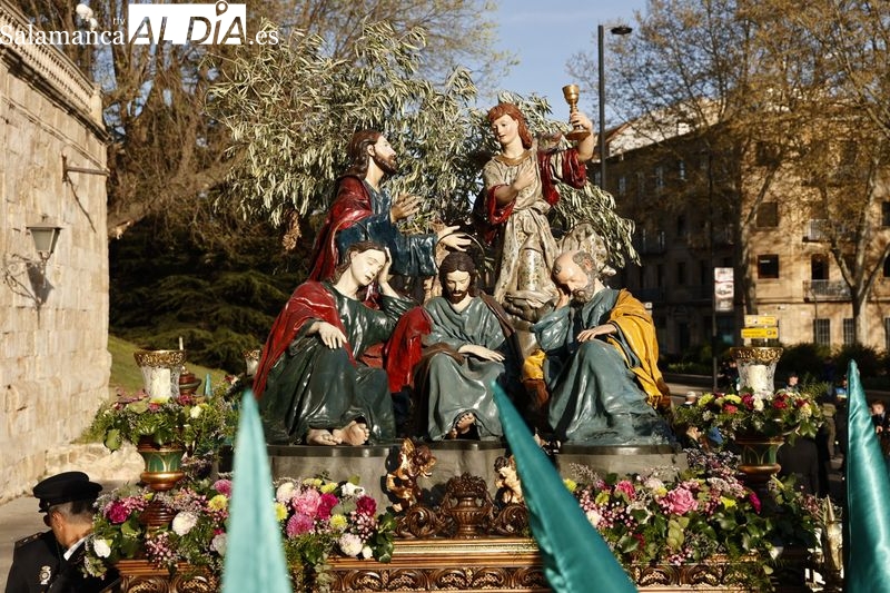 Emotiva procesión de El Huerto de Los Olivos