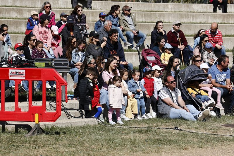Diversión en familia en el parque de Nebrija