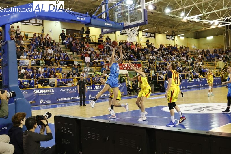 El Perfumerías Avenida cumple su misión con La Seu y se verá las caras en semifinales con el Barça (82-56)