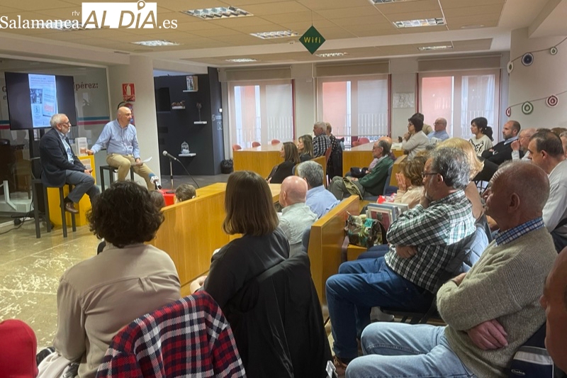 La Biblioteca, llena para vivir la presentación del libro de Fernando Ullán ‘Peñaranda hacia el progreso’