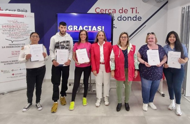 Cruz Roja en Peñaranda entrega los certificados de inserción sociolaboral