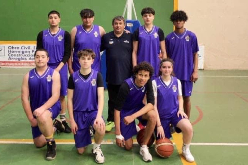 El equipo juvenil mixto de la Escuela de Baloncesto, finalista del Torneo Primavera de Diputación 