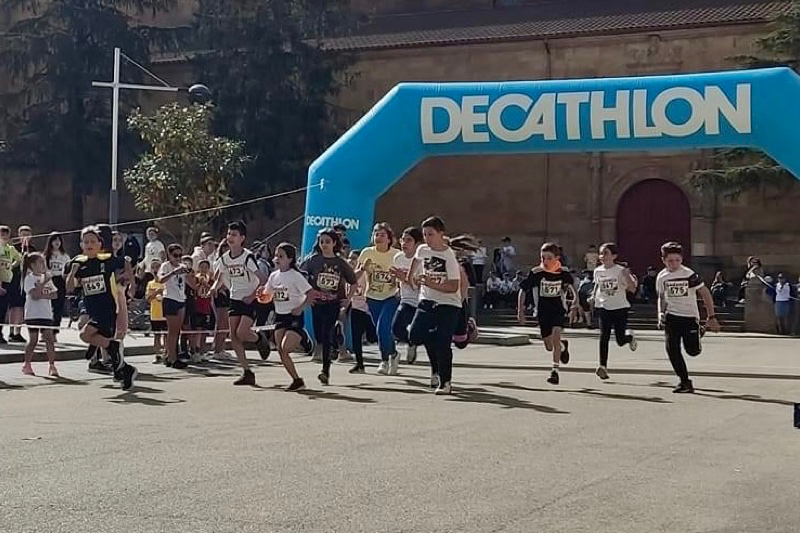 Cerca de 400 dorsales participan en una nueva edición de la carrera solidaria de Las Villas