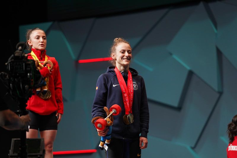 La salmantina Marta García Rincón gana tres bronces en el Europeo de halterofilia