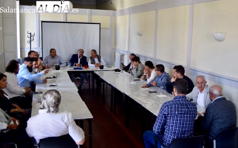 El histórico juego de Las Mecas cumple con la tradición de cada Viernes Santo 