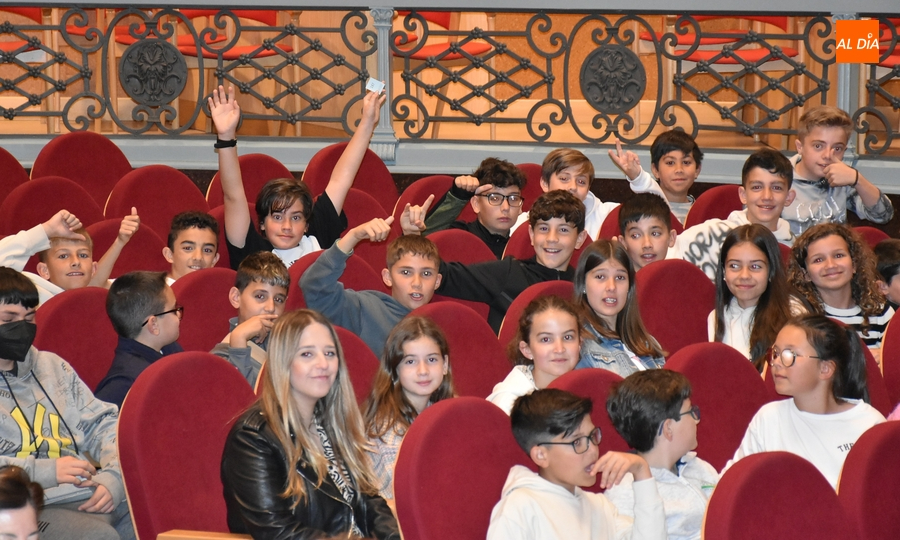 Escolares de Ciudad Rodrigo y Fuenteguinaldo estrenan las proyecciones del EDUCAFICEE