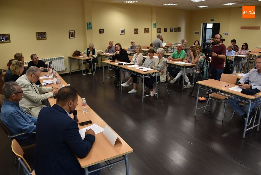 Zanussi encabeza la 2ª edición de la ‘Mesa de Ciudad Rodrigo’ del FICEE