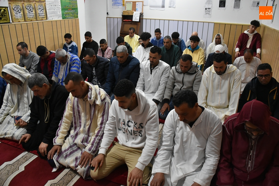 La Mezquita de la Paz vive la ‘Noche del Destino’, la más importante del año para la religión musulmana