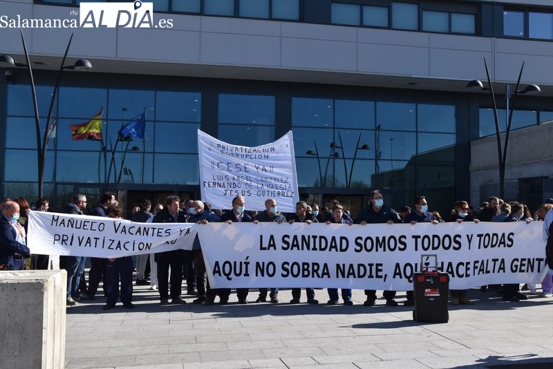 Aquí no sobra nadie, aquí hace falta gente, las reivindicaciones del personal de mantenimiento del Hospital