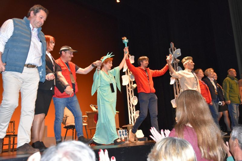 El capitalismo del desastre sube al escenario con Komo Teatro