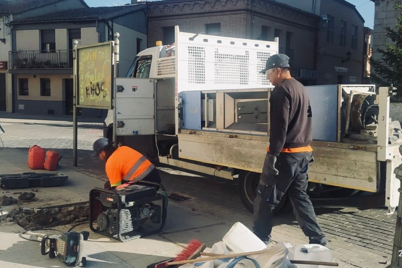 Macotera dice adiós a su última cabina telefónica 