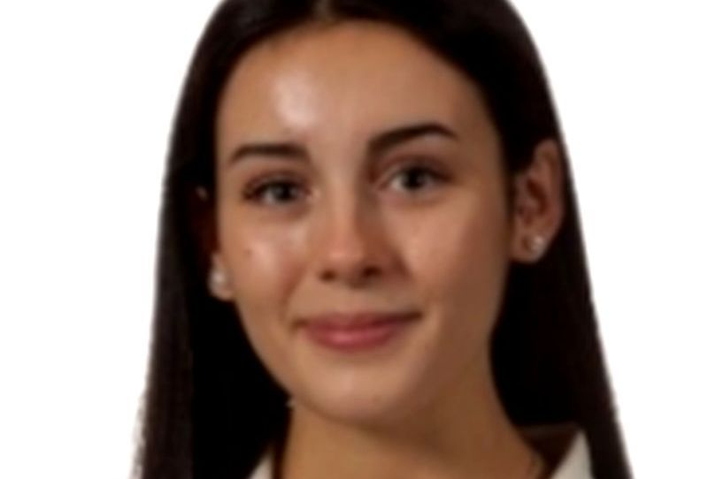 La estudiante que representará a Salamanca en el concurso nacional Carta a un militar