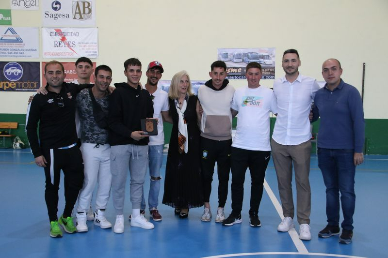 Farinatos Futsal Club queda 3º en su temporada de debut en el Trofeo Diputación