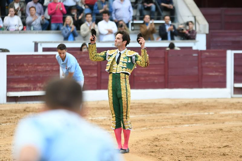 Juan del Álamo vuelve a brillar en la Copa Chenel tras cortar tres orejas