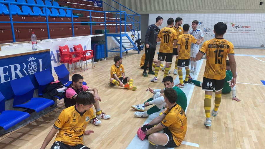 Unionistas FS se queda a un punto de jugar el playoff de ascenso a Segunda y ya acaricia la heroica (2-2)