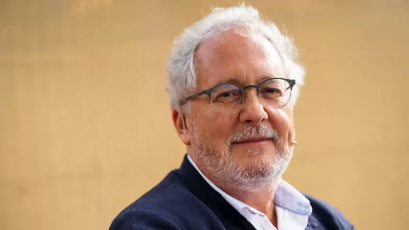 Santos Ochoa acoge la presentación del libro Salvo mi corazón, todo está bien, de Héctor Abad