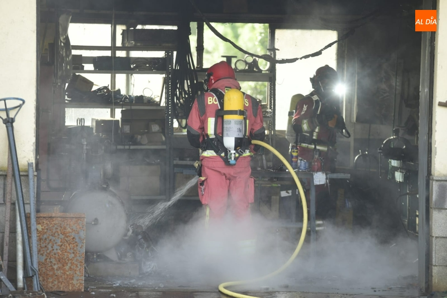 Registrado un incendio en el taller de reparaciones de la depuradora de aguas residuales