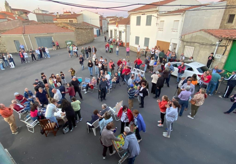 Nace en Cabeza de Framontanos la Asociación Framontanos en Marcha