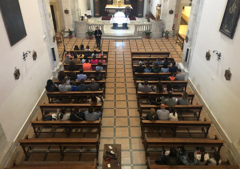 Reunidos en sendos encuentros los futuros novios y los niños de Primera Comunión de la Diócesis