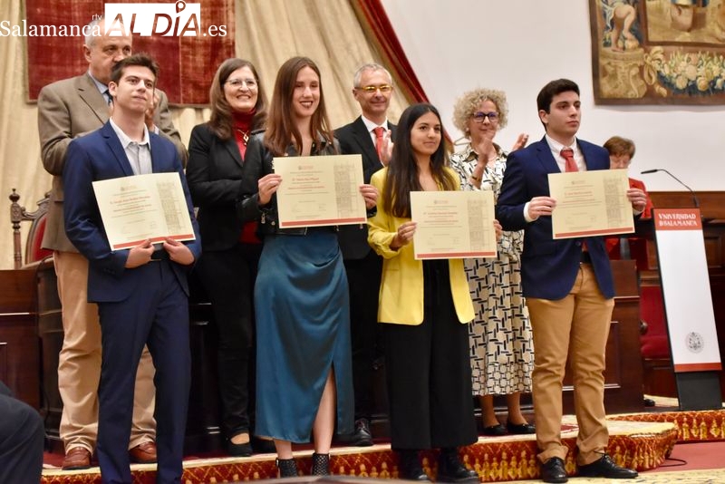 La USAL entrega los Premios Extraordinarios de Grado, Máster y Doctorado