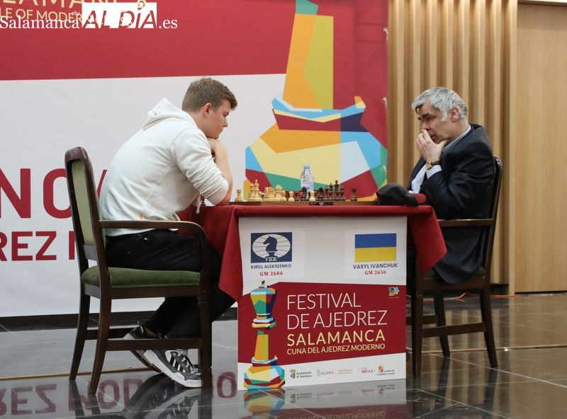 Los jóvenes Santos y Alekseenko, en cabeza en las primeras rondas del Festival Salamanca Cuna del Ajedrez Moderno