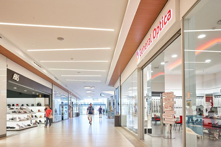 Semana Santa en el Centro Comercial El Tormes: las tiendas estarán abiertas el jueves, sábado y domingo 