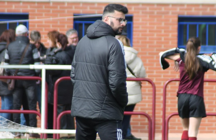 Sergio González Centeno coge las riendas del Femenino B del DUX Logroño