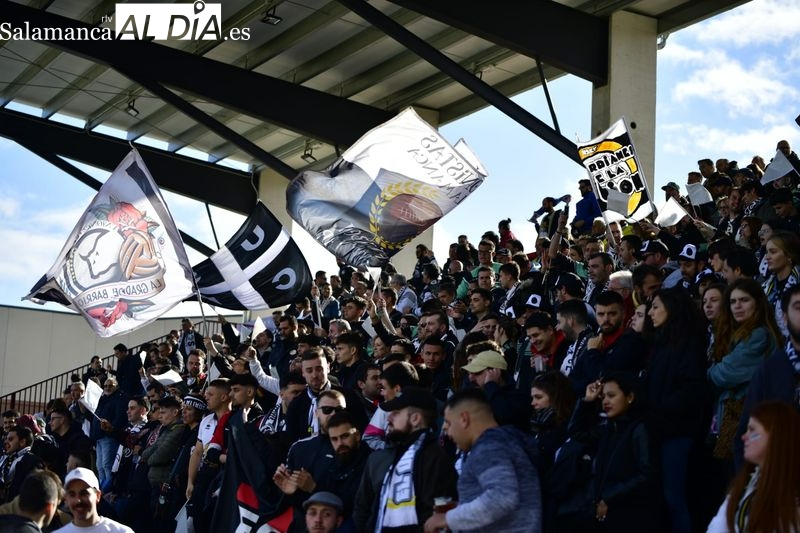 Ambientazo total en el Reina Sofía por el Unionistas - Dépor y récord superado con 4.848 almas